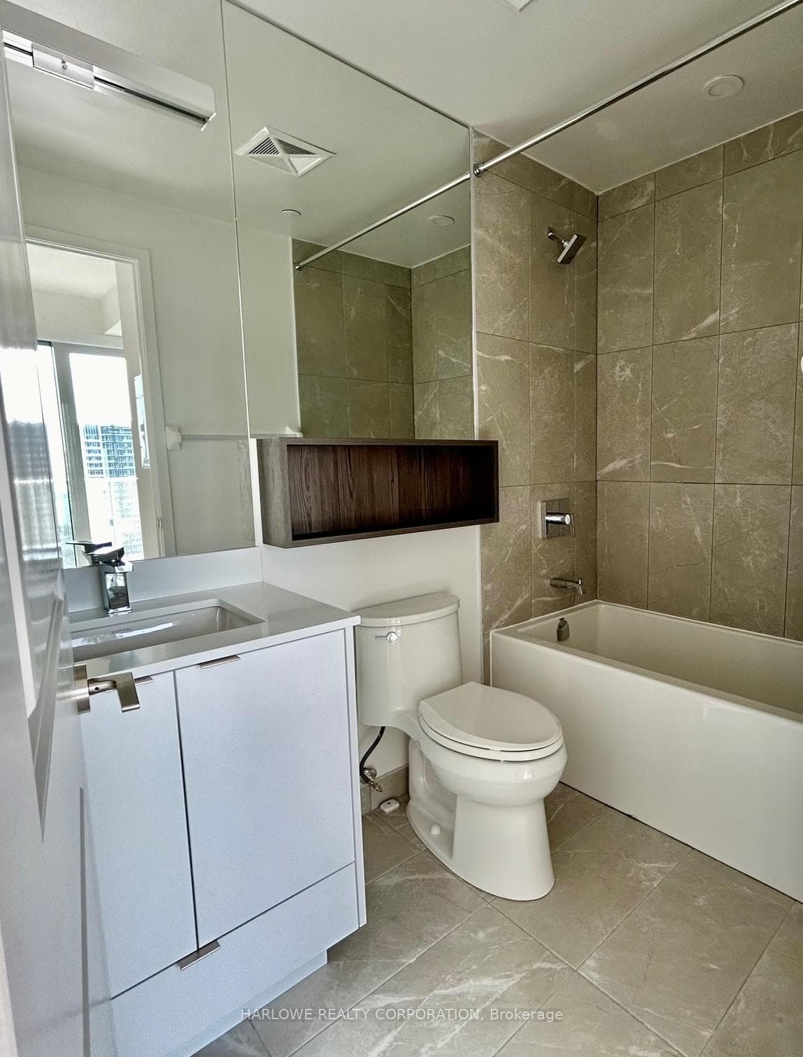100 Dalhousie Street Unit 4810 photo 4