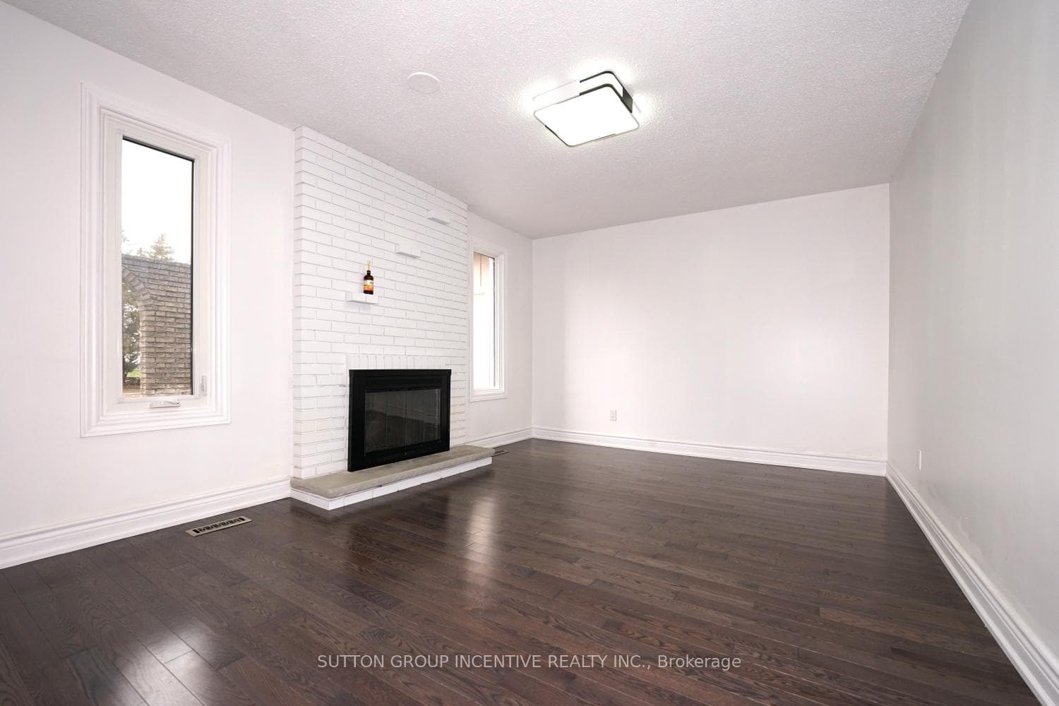 7 HURON Street photo 6