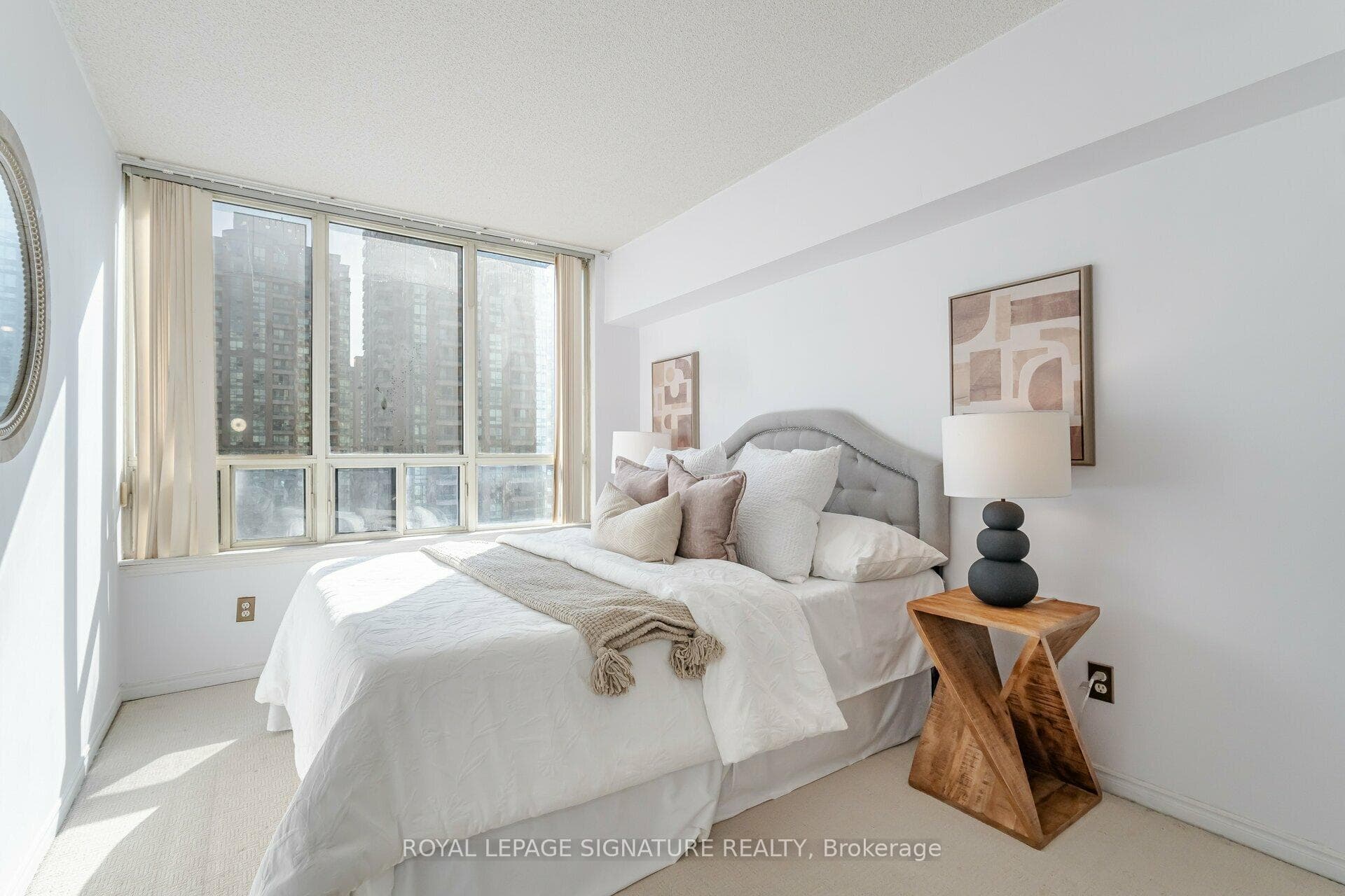 7 Bishop Avenue Unit 1002 photo 14