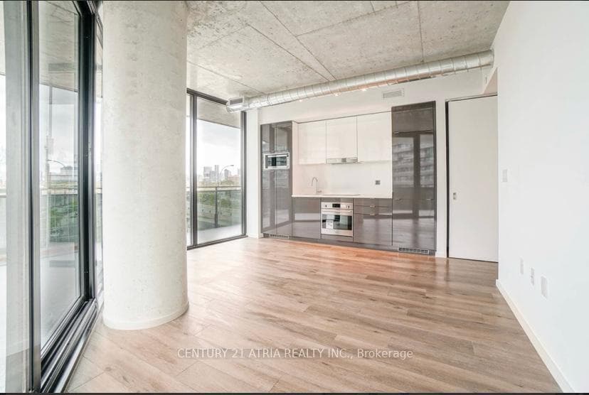 21 Lawren Harris Square Unit 404 photo 14