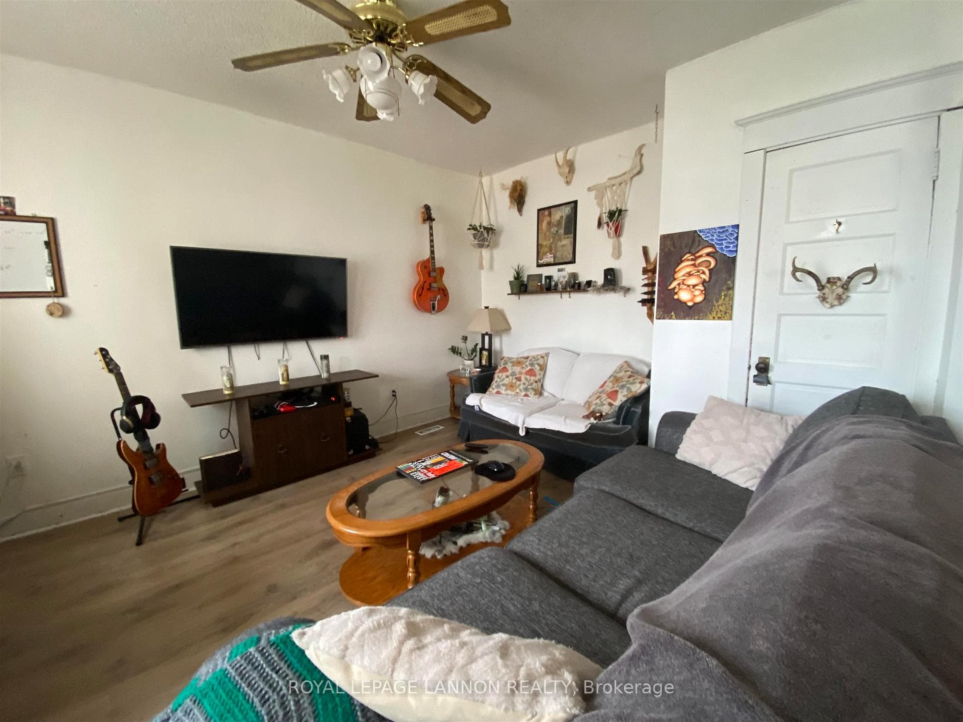 16 Johnson Avenue photo 6