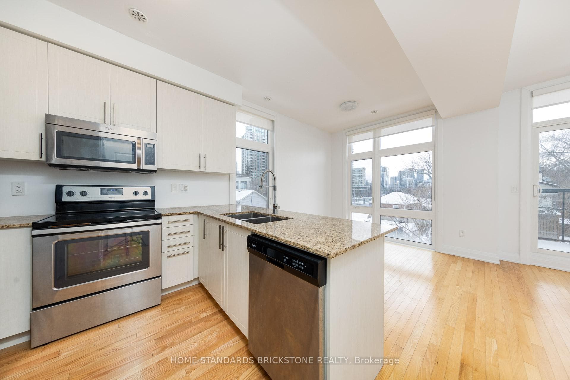 11 Eldora Avenue Unit 10 photo 9