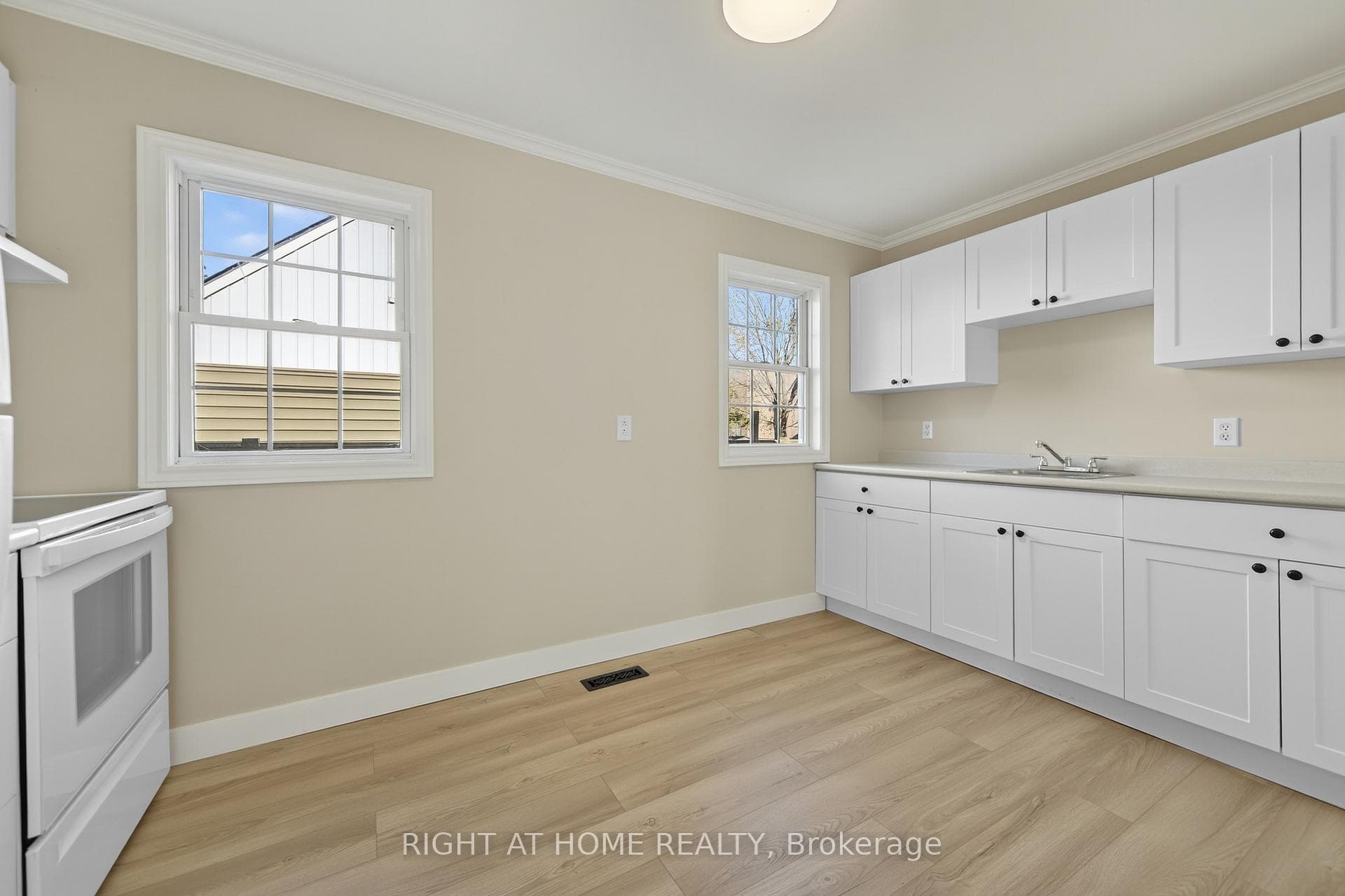 11 Newton Street photo 12