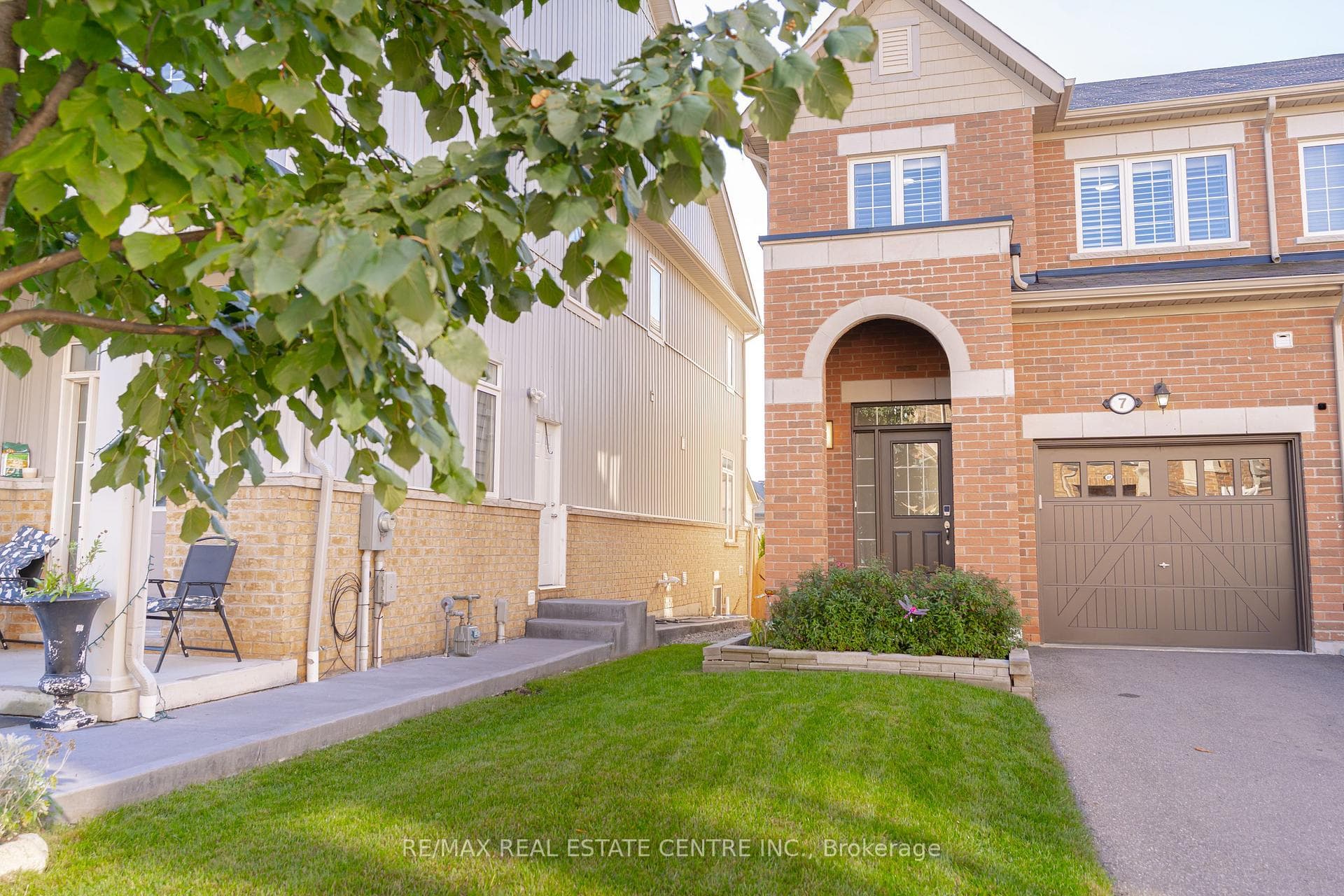 172 Parkinson Crescent Unit # 7 photo 3