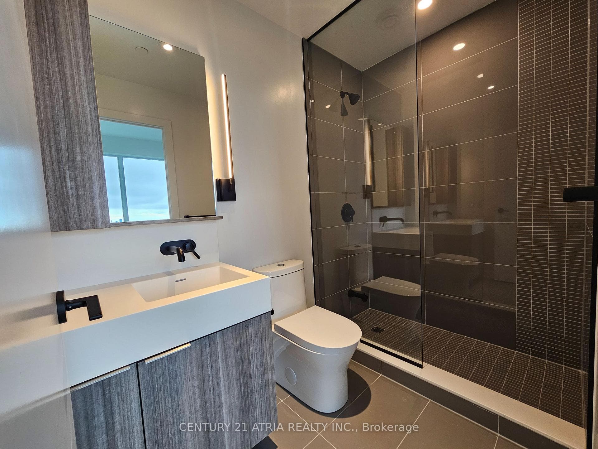 127 Broadway Avenue Unit 1713 photo 6