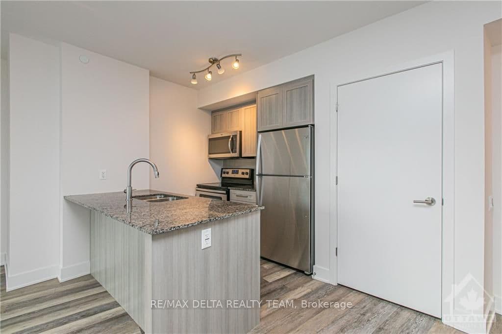 411 MACKAY Street Unit 516 photo 10