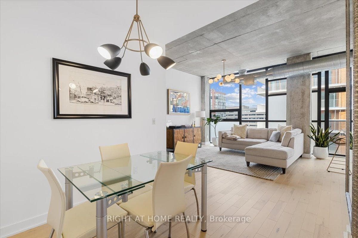 Main - Open Concept Dining Room