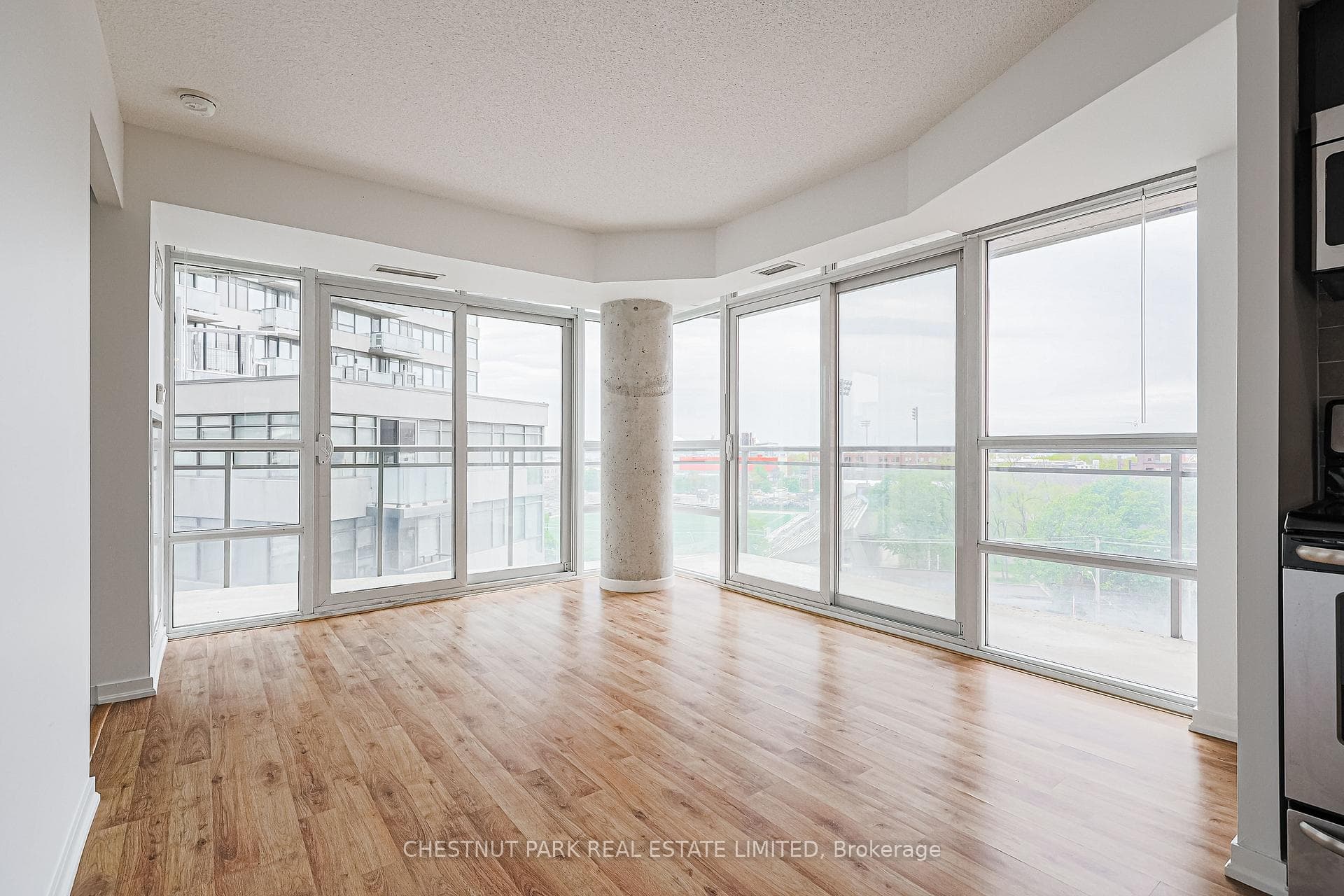 38 Joe Shuster Way Unit 705 photo 4
