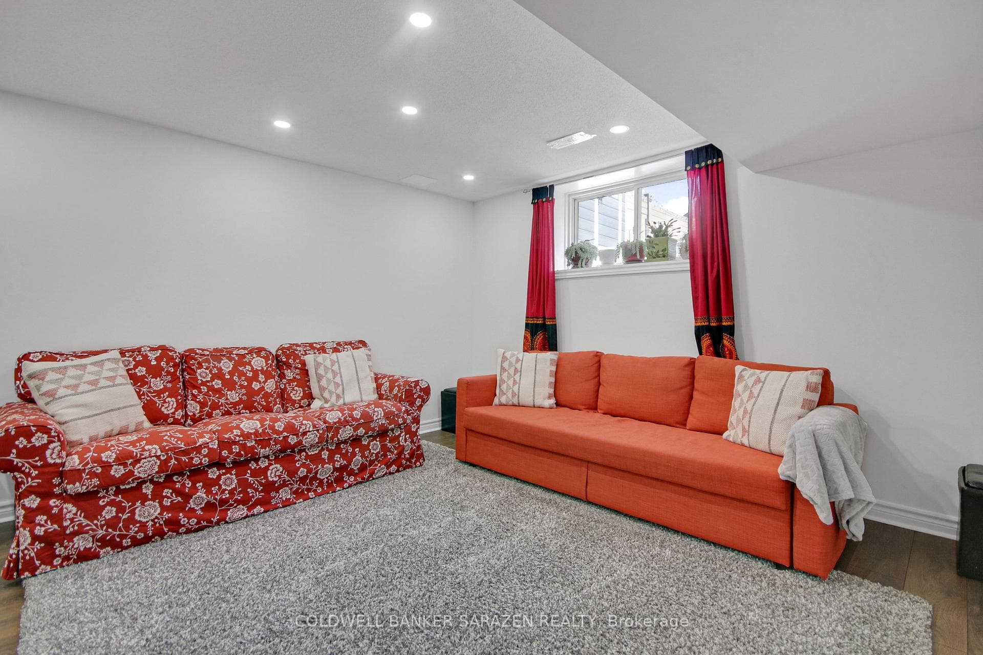 652 Decoeur Drive photo 40