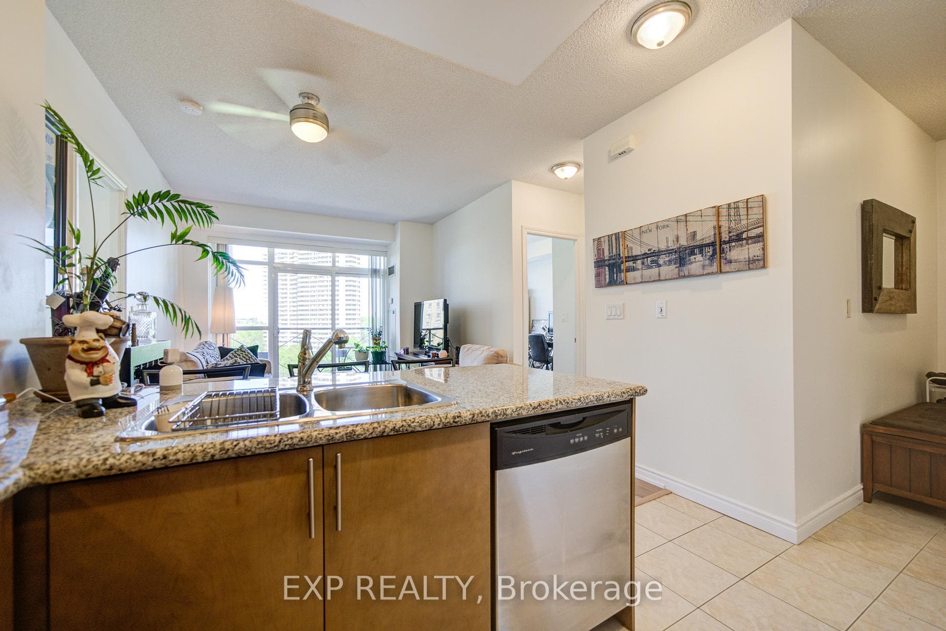 133 Wynford Drive Unit 808 photo 13