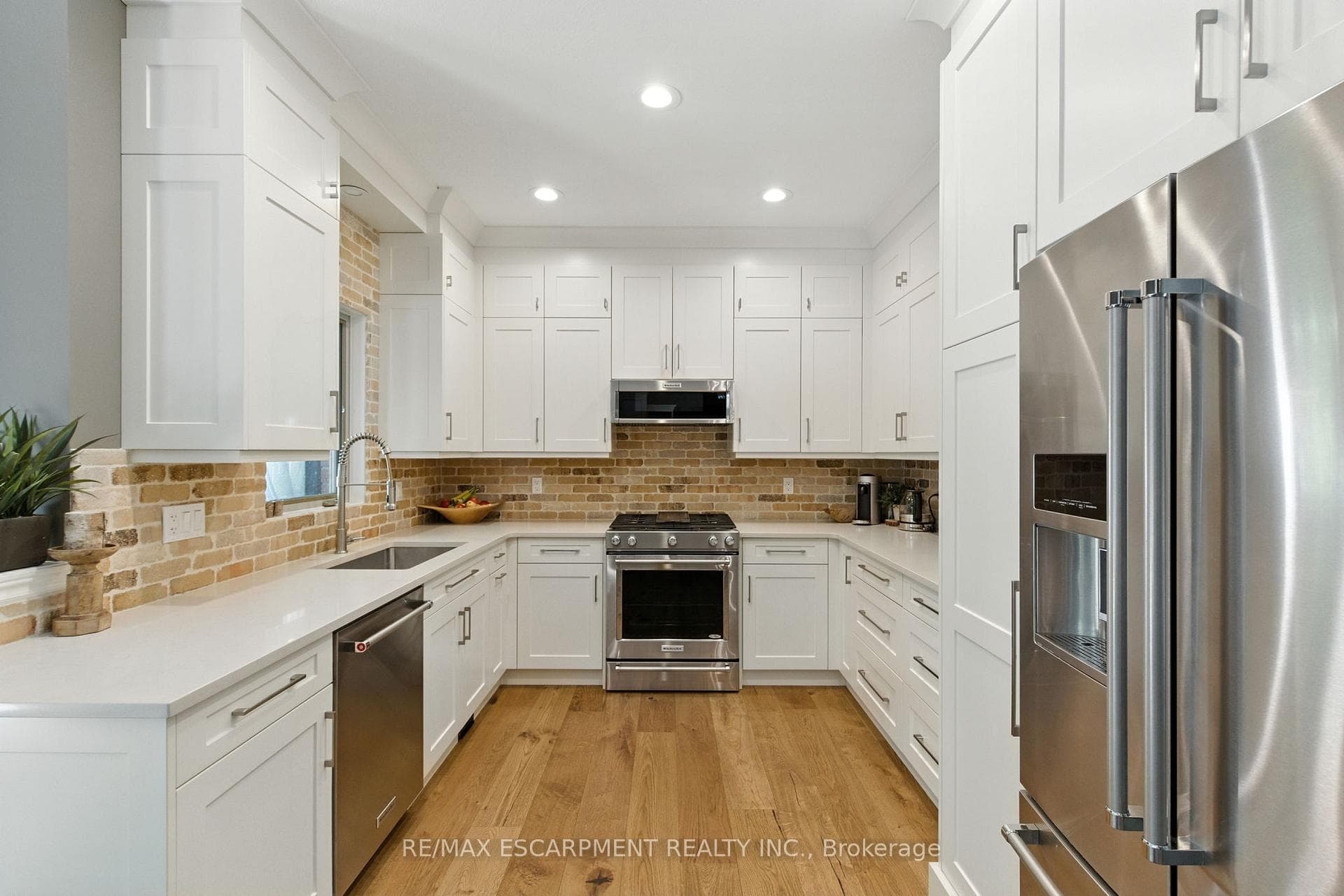 587 Sandcherry Drive photo 13