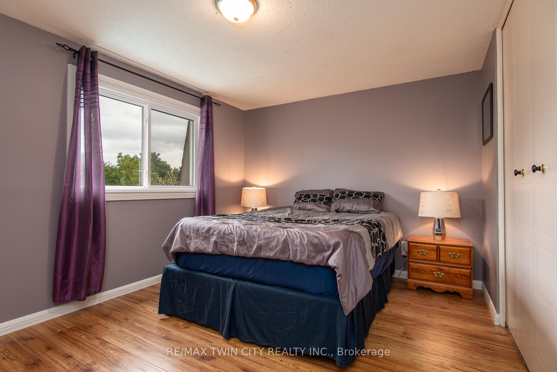 212 Upper Canada Drive photo 31