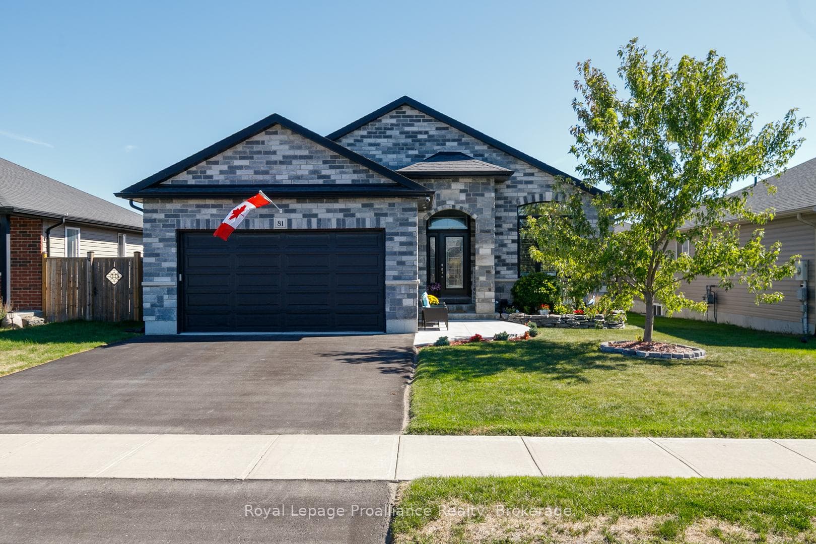 81 Sienna Avenue photo 1