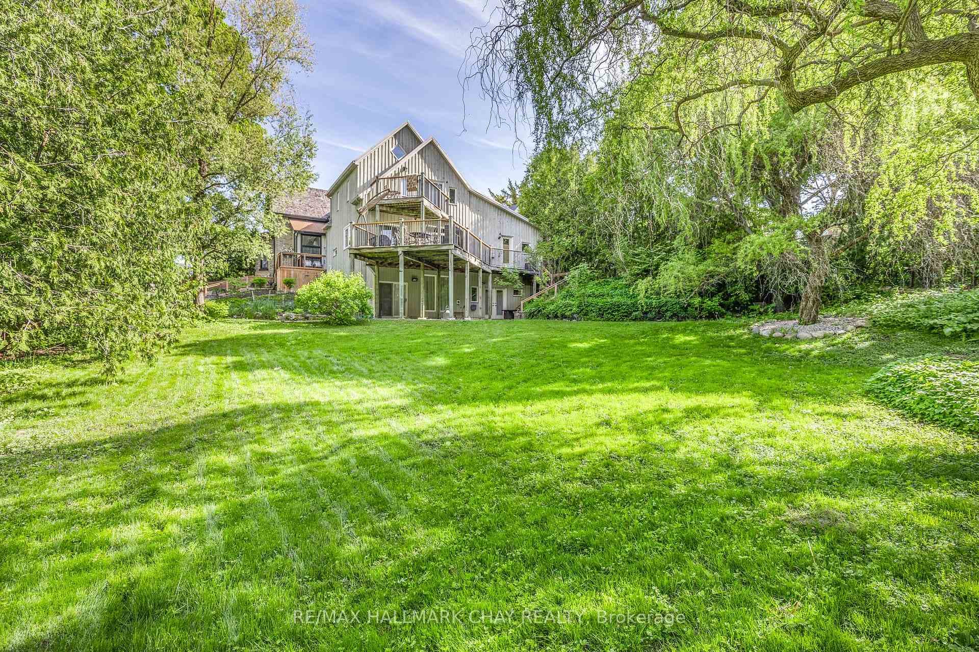 11 Catherine Avenue photo 44