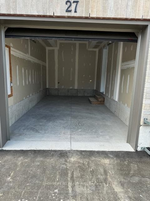 27 Markland Avenue photo 3