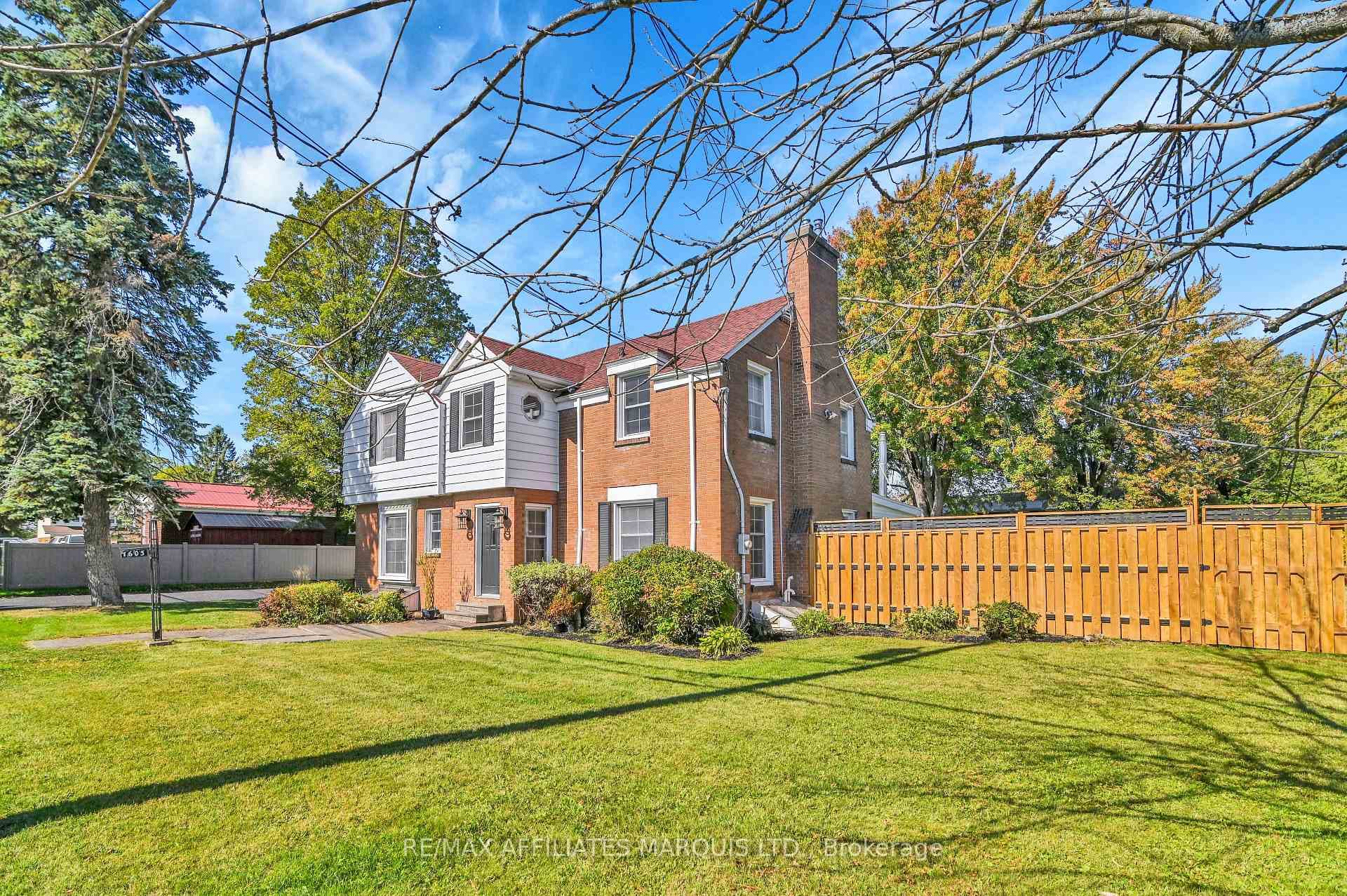 1603 Peter Street photo 3