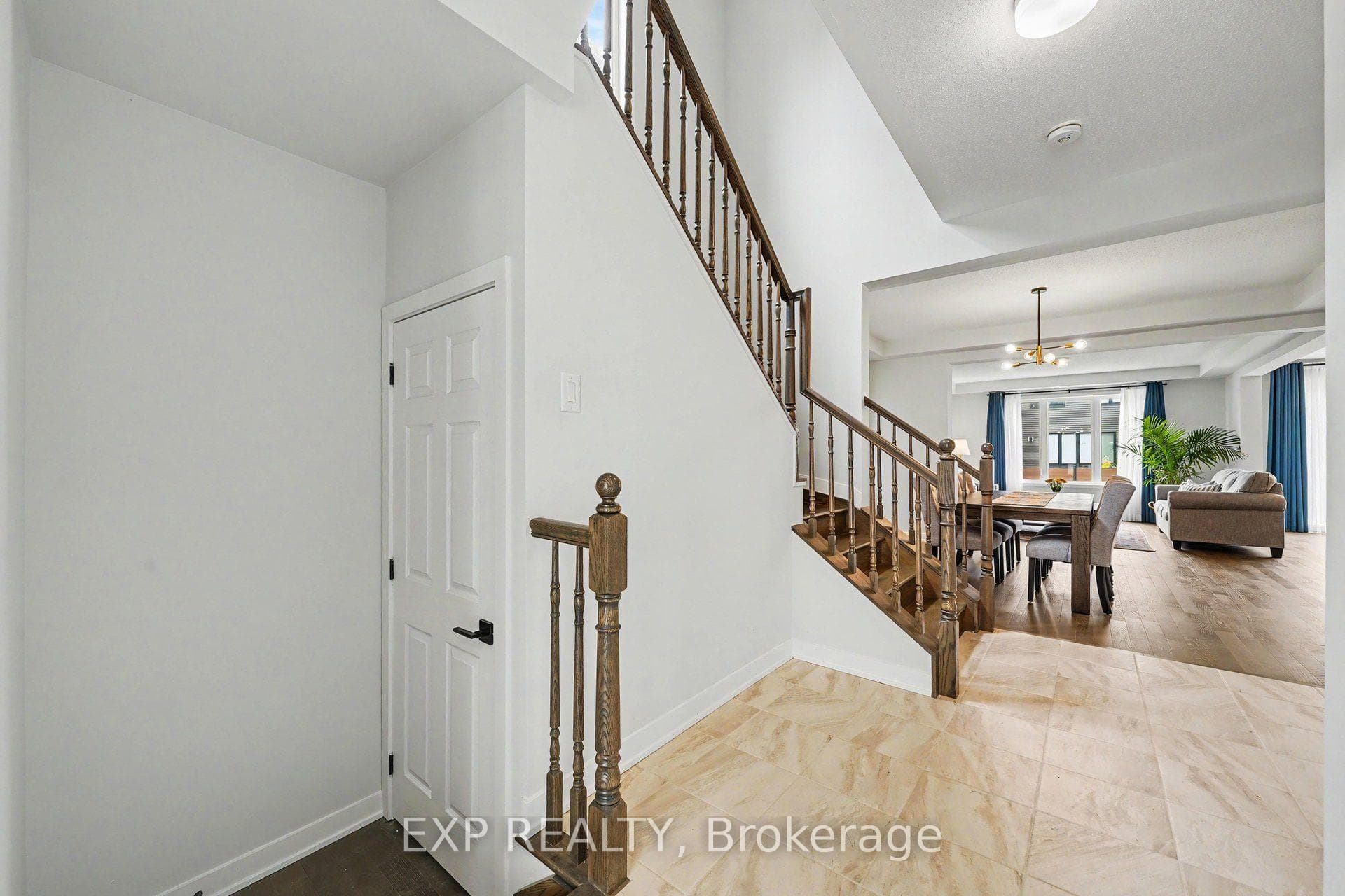818 Crossgate Street photo 5