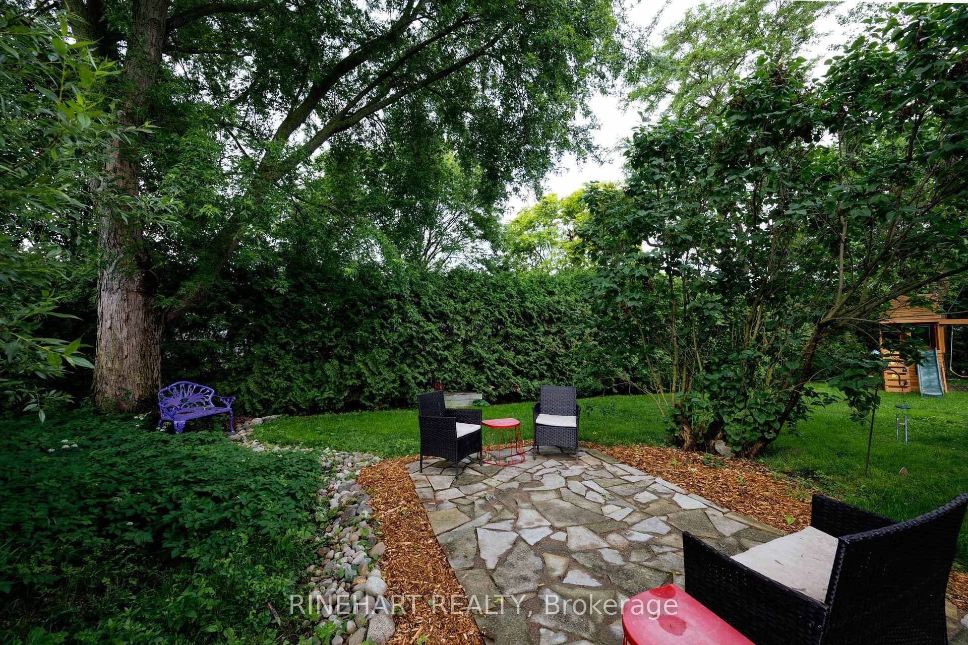 55 Grenfell Court photo 32