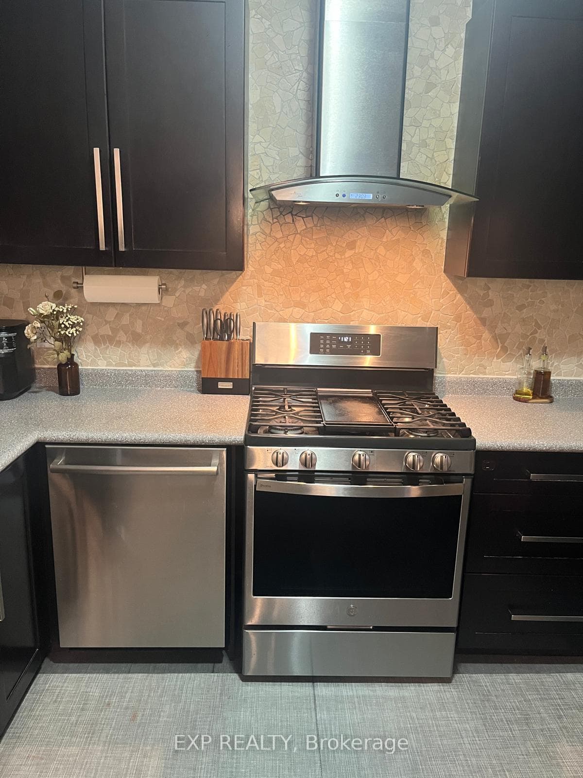 960 BIANCA Court photo 4