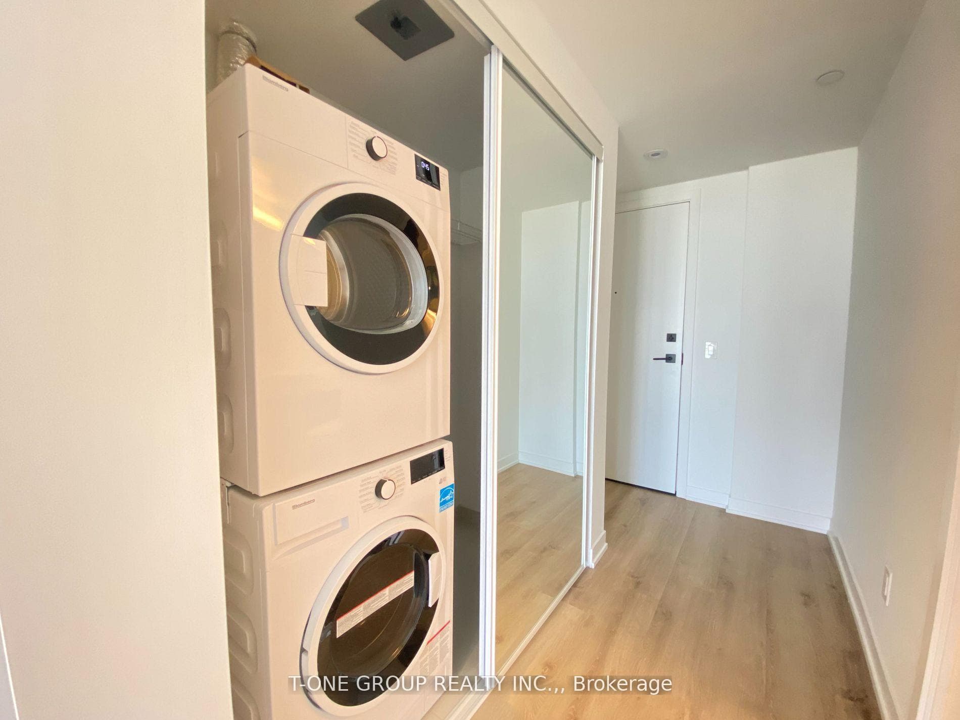 319 Jarvis Street Unit LPH06 photo 15