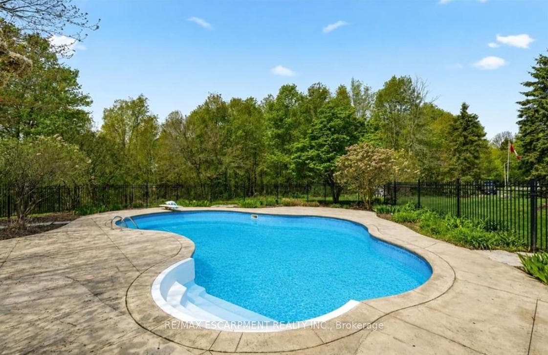 1670 Medad Springs Court photo 4