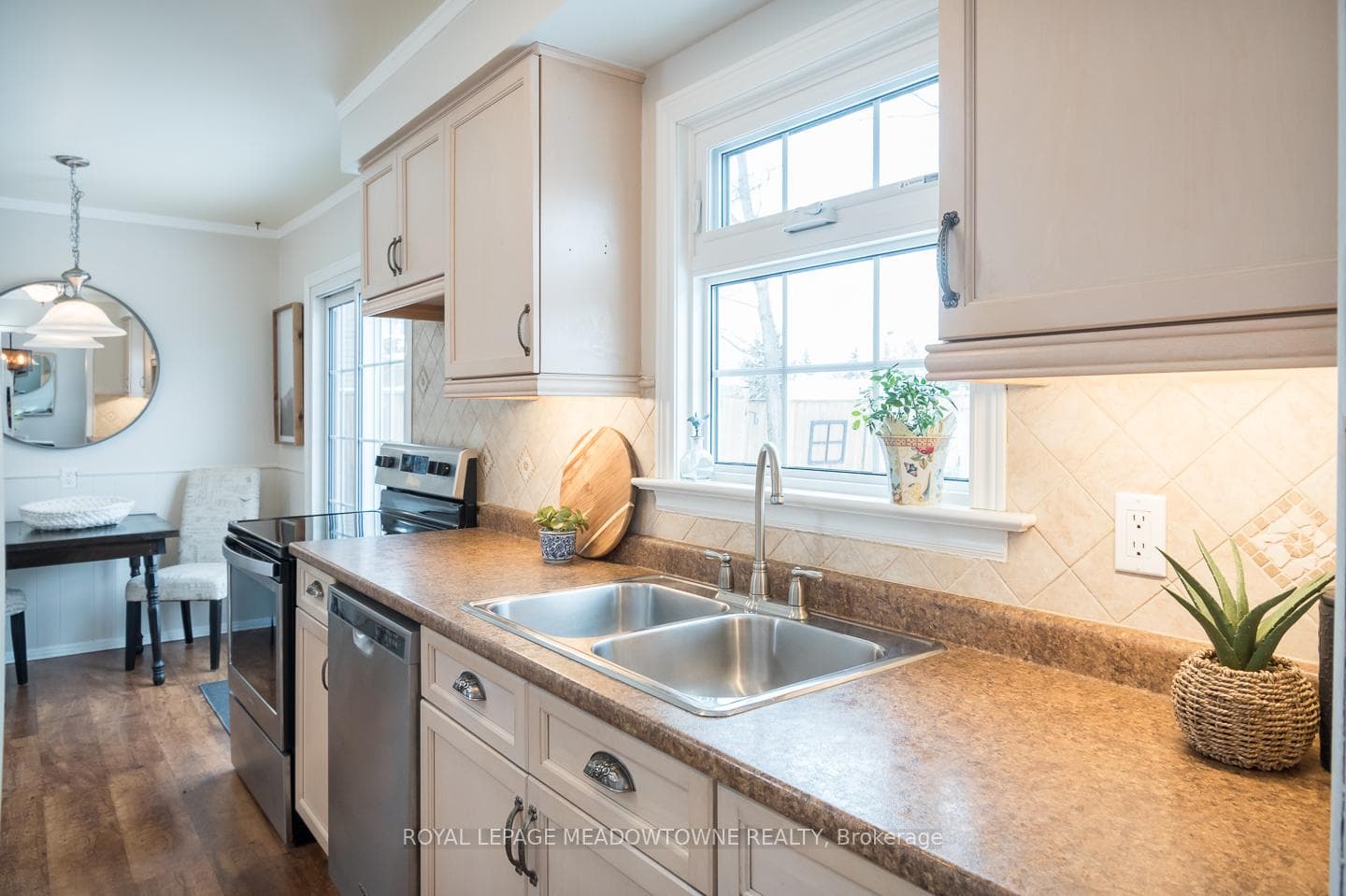 Updated Eat In Kitchen