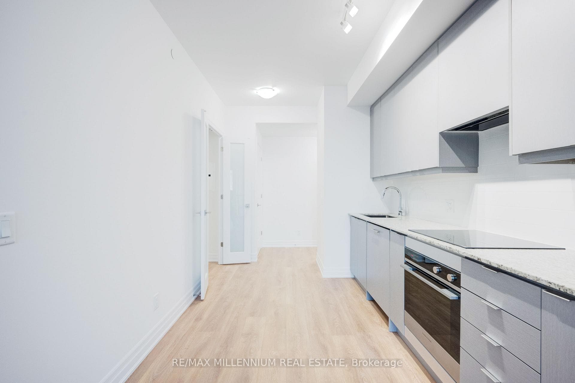 30 Elm Drive Unit 1106 photo 12