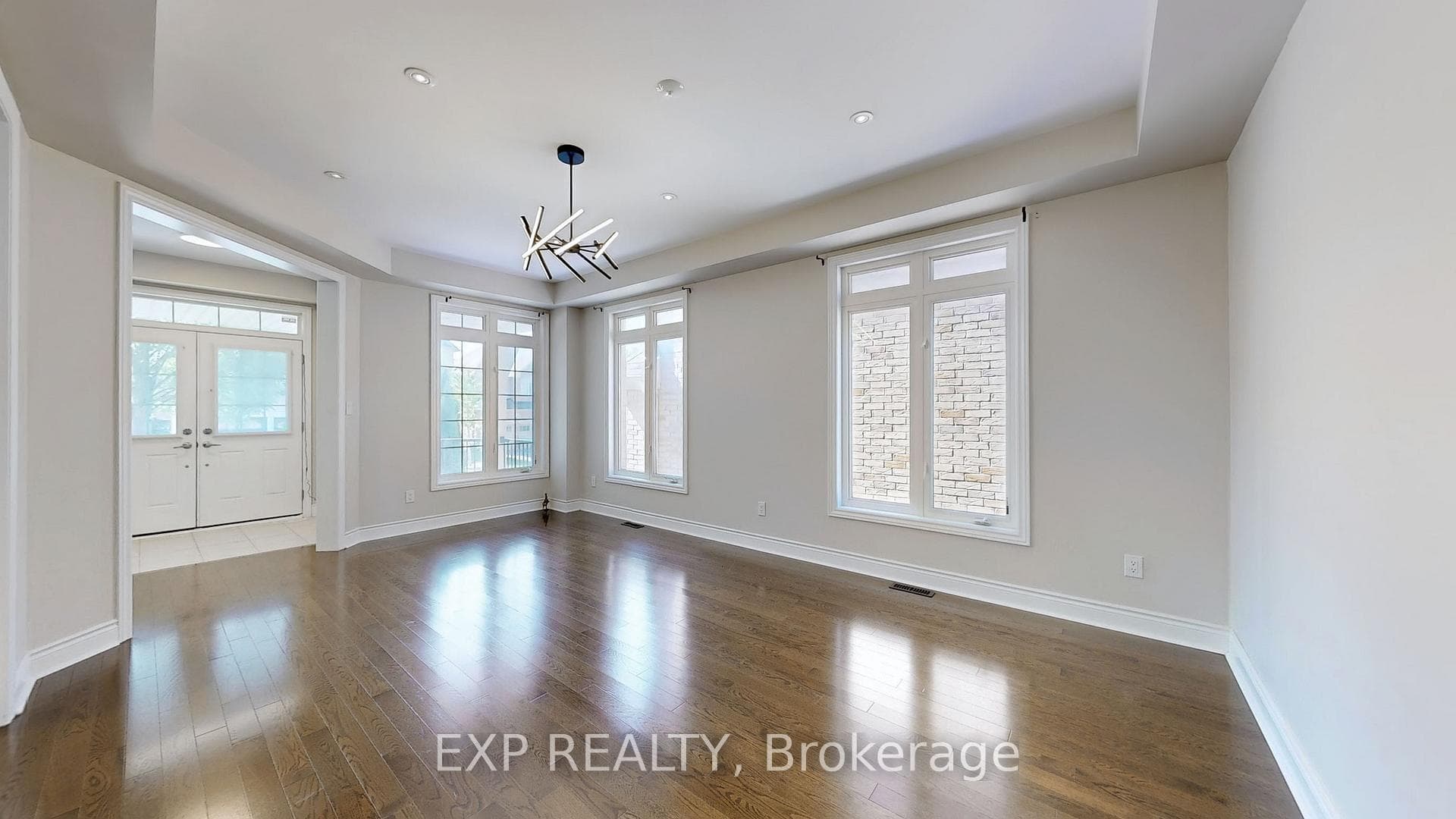 955 Ernest cousins Circle photo 4