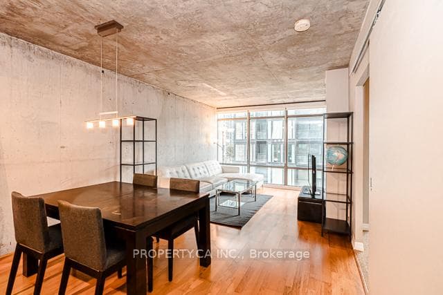 22 Wellesley Street Unit 807 photo 6