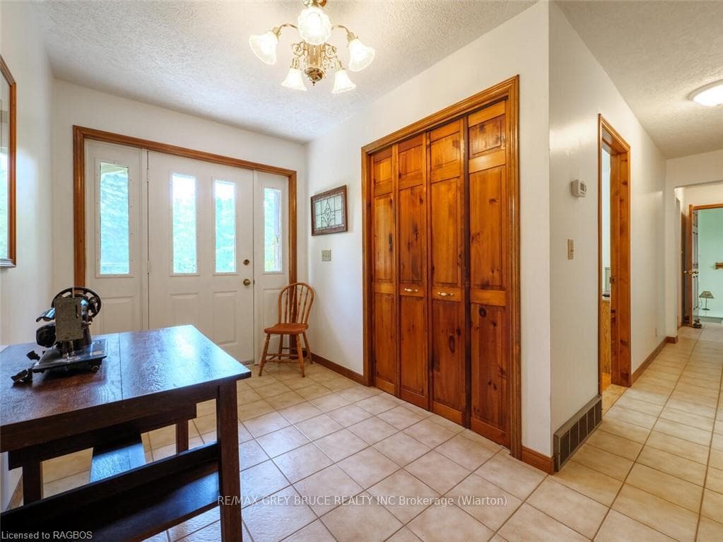 35 AVELE Road photo 6