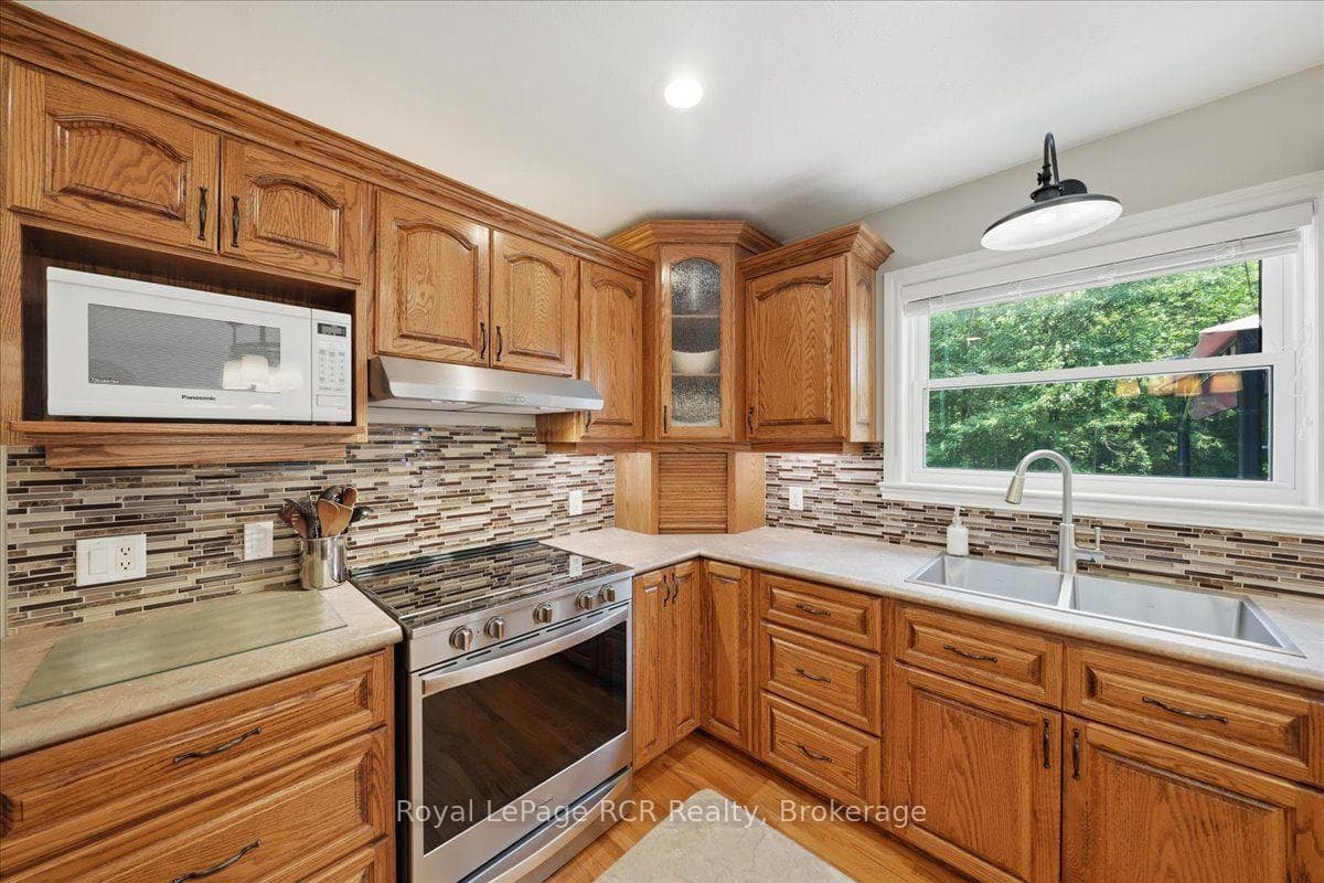197 Carney Street photo 13