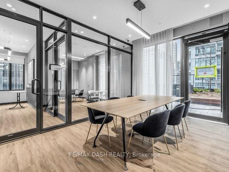 20 Soudan Avenue Unit 1208 photo 21