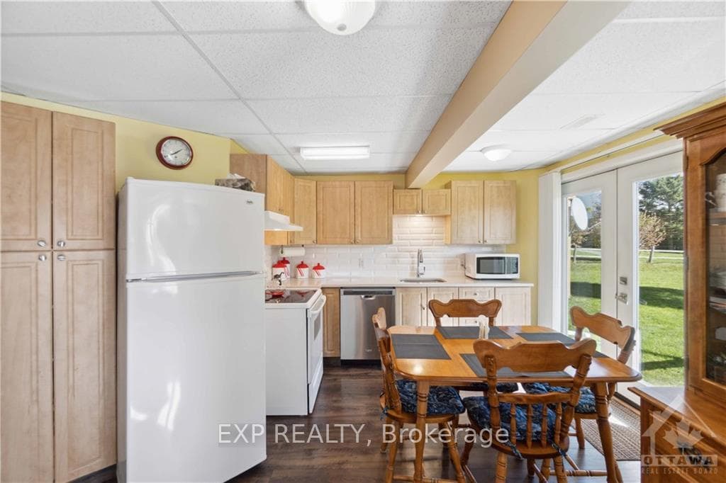 147 KINCARDINE Drive photo 23
