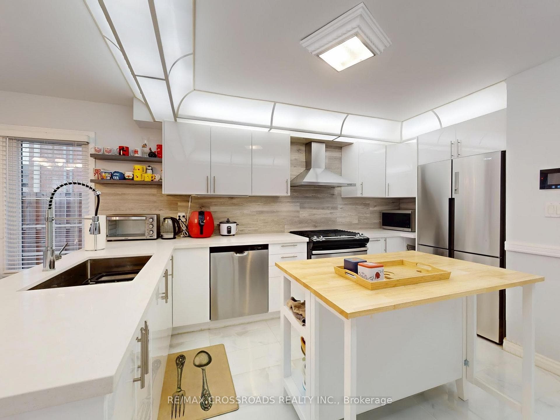 500 Lightfoot Place photo 14