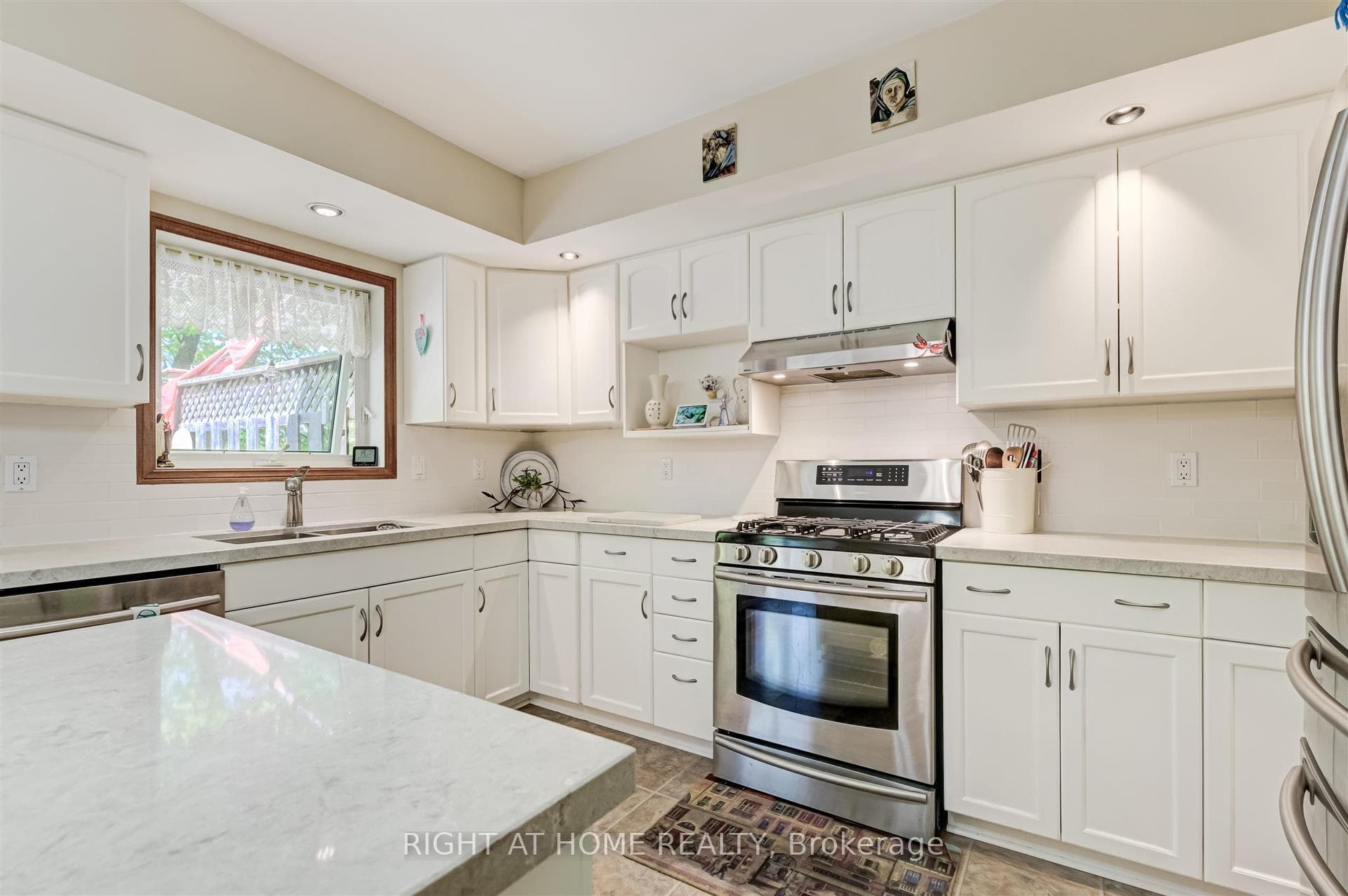 146 Carlson Drive photo 8