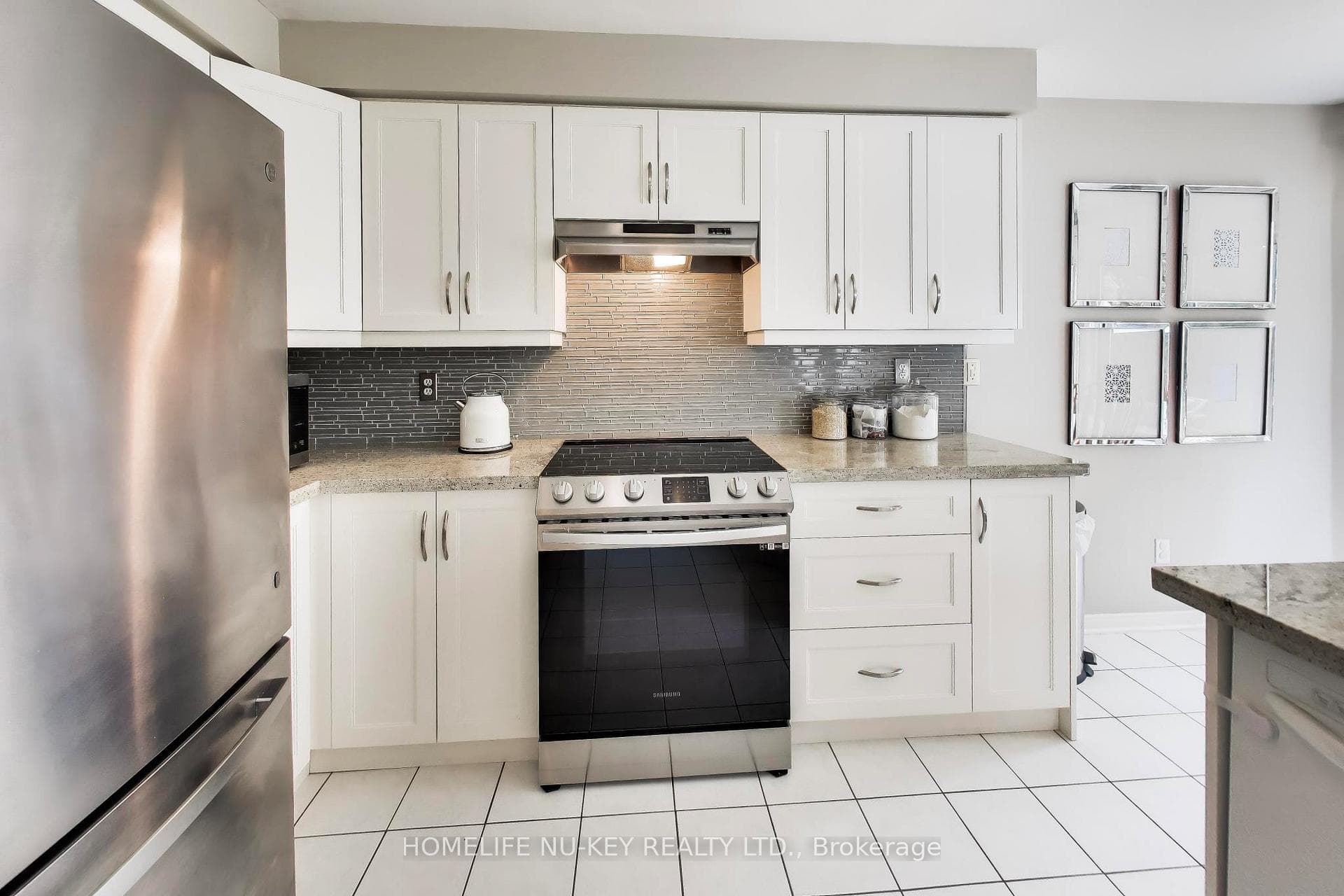 27 Lauchlin Crescent photo 13