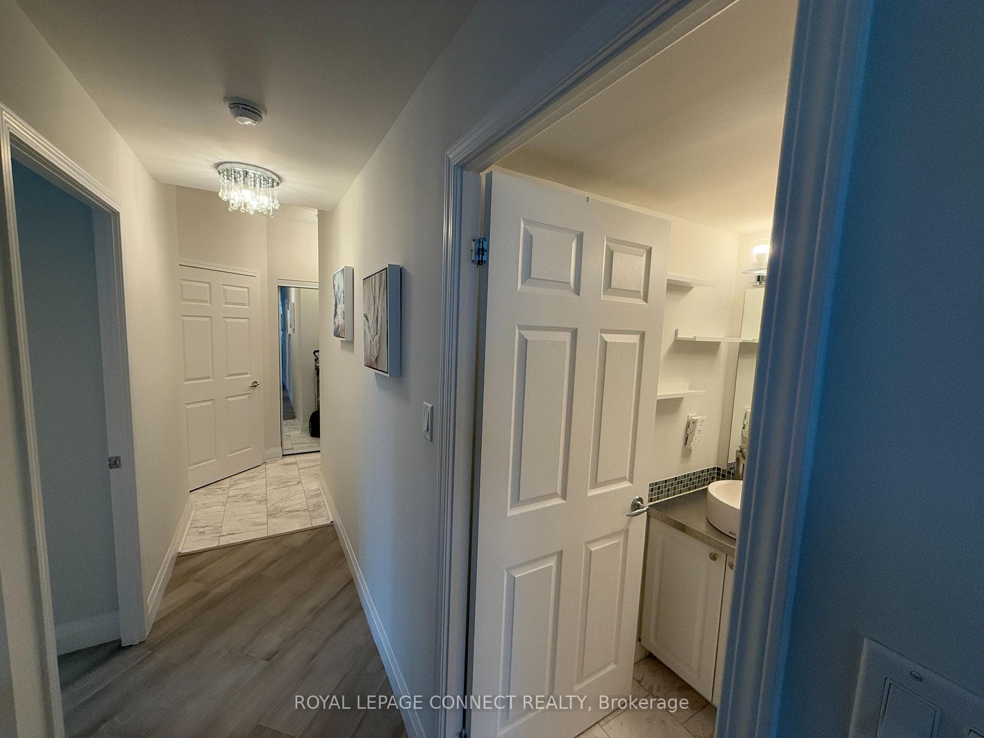 228 Queens Quay Unit 1811 photo 13