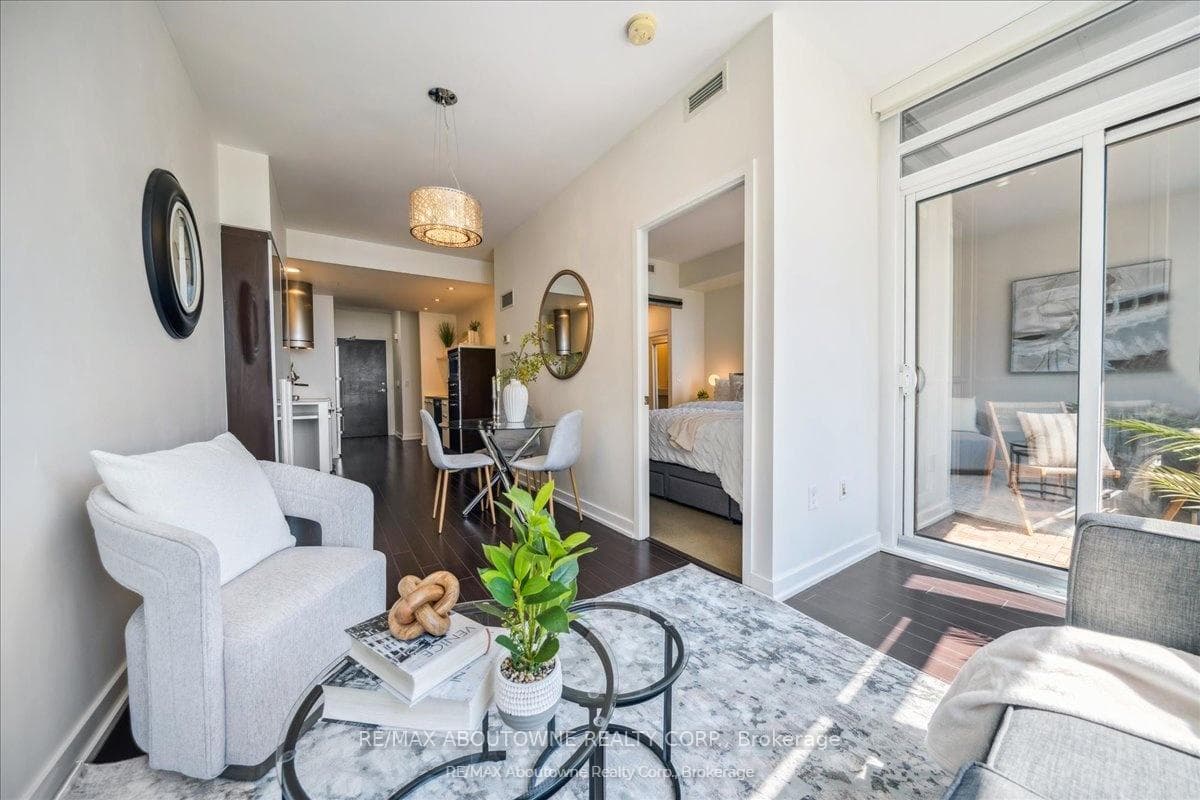 38 Dan Leckie Way Unit 608 photo 4