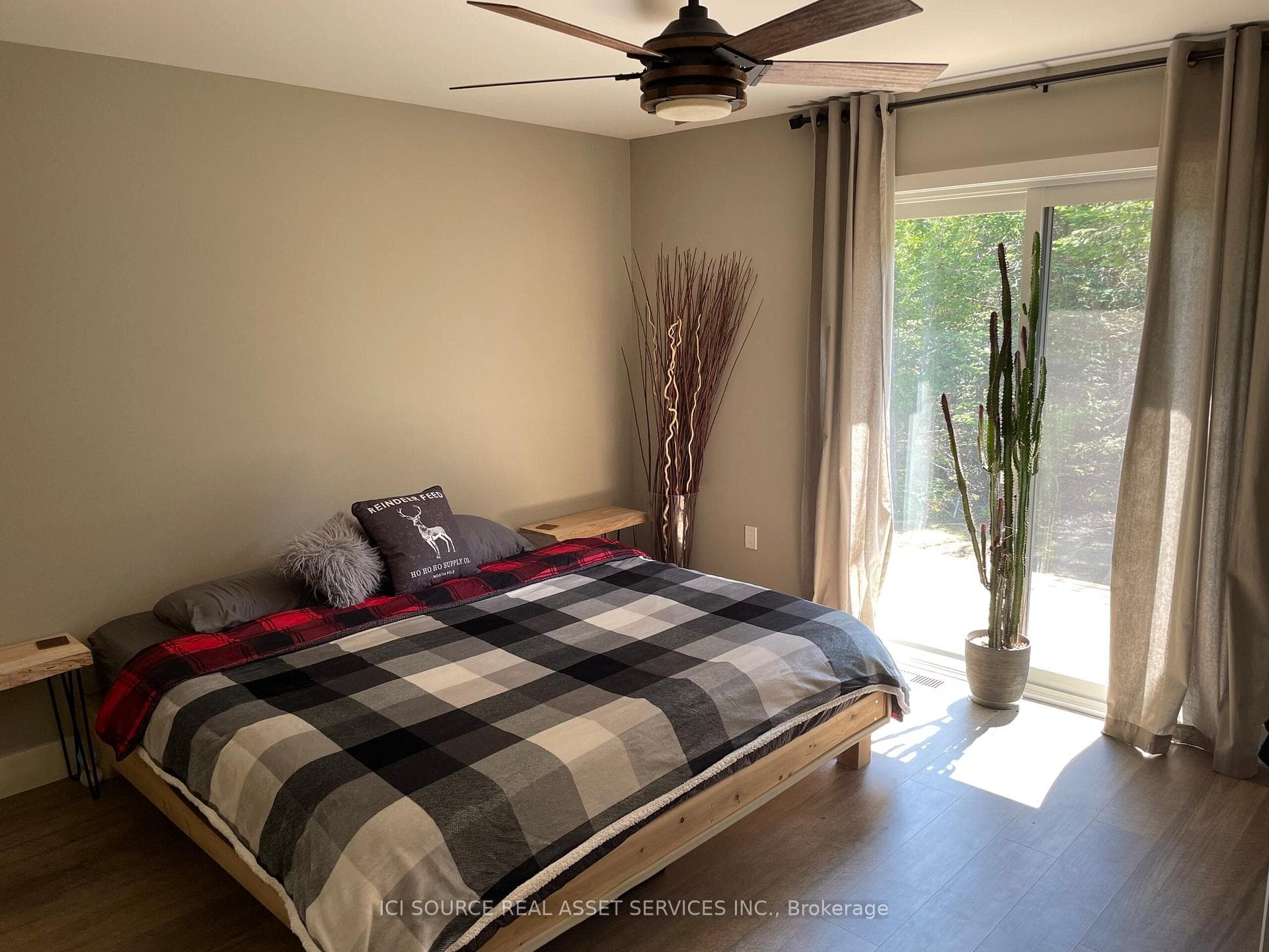60 Paradise Drive photo 10