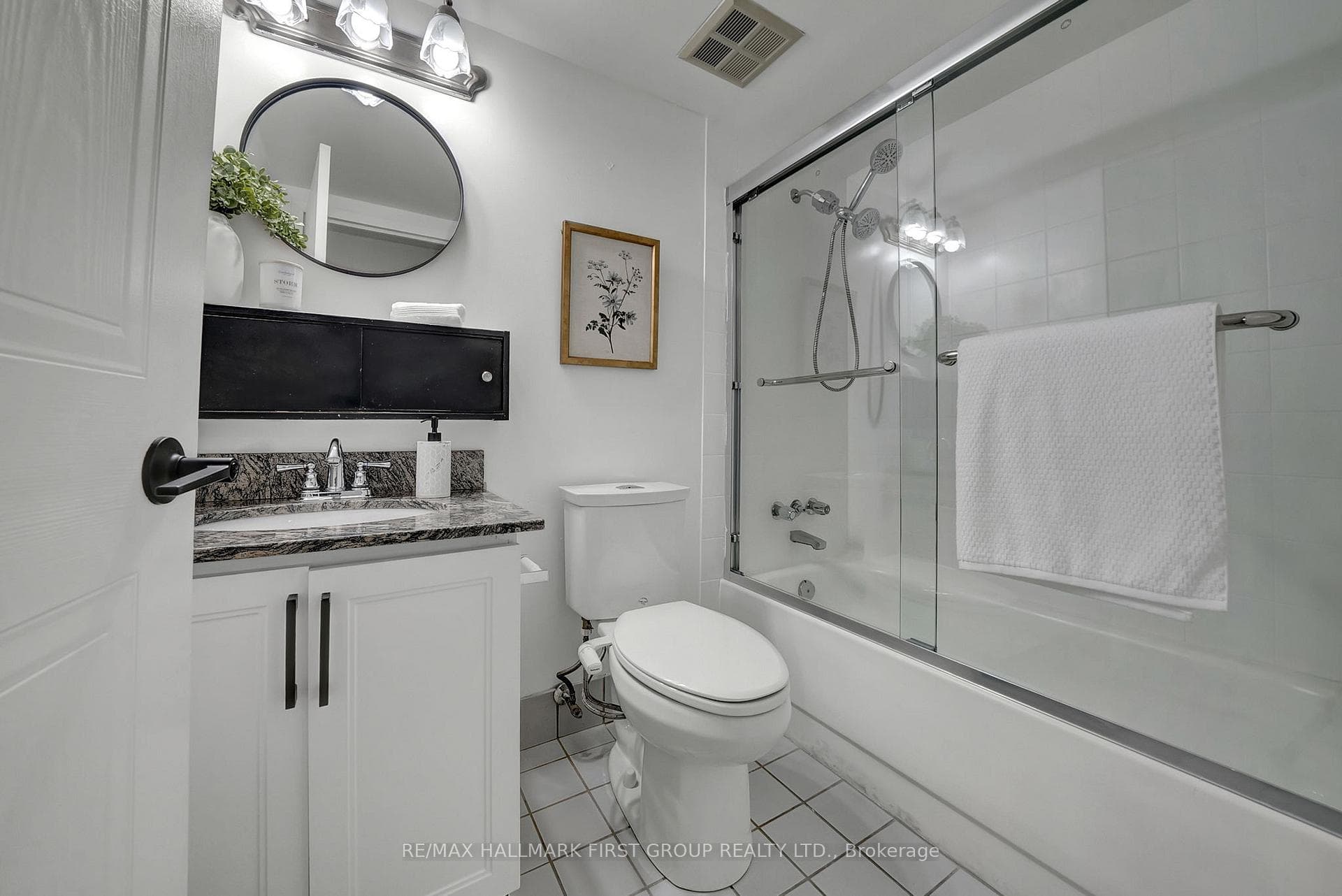 1665 Pickering Parkway Unit 405 photo 21