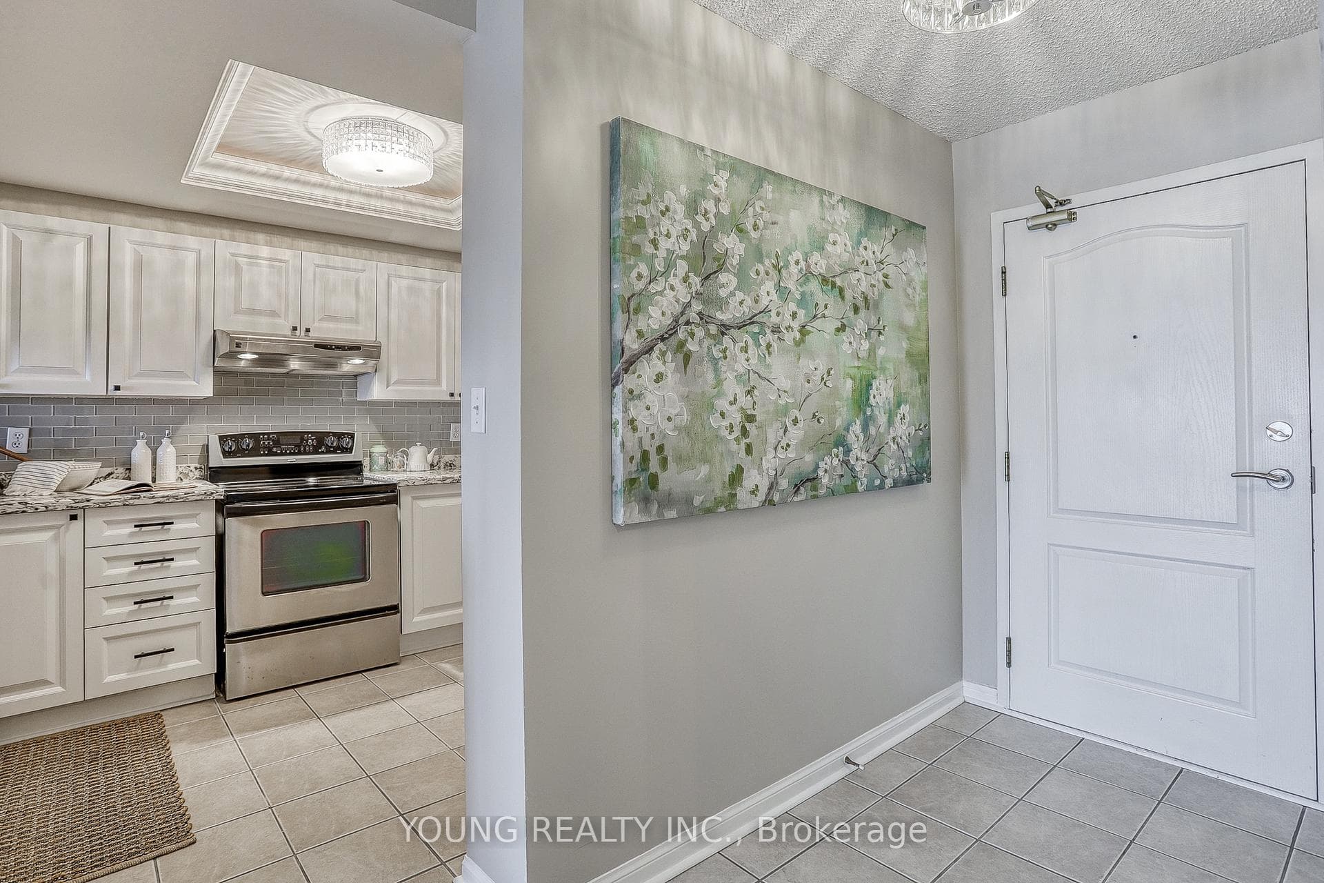 712 Rossland Road Unit 305 photo 24