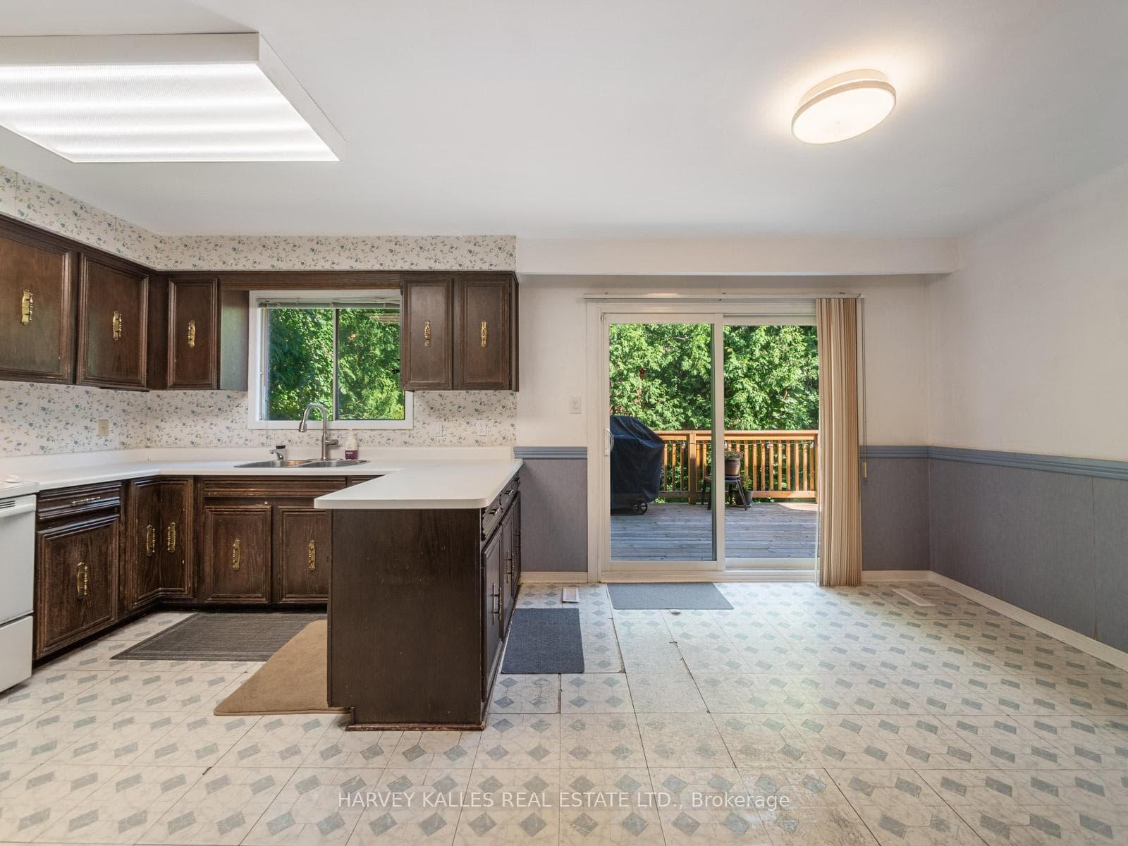 63 Willowbrook Road photo 13