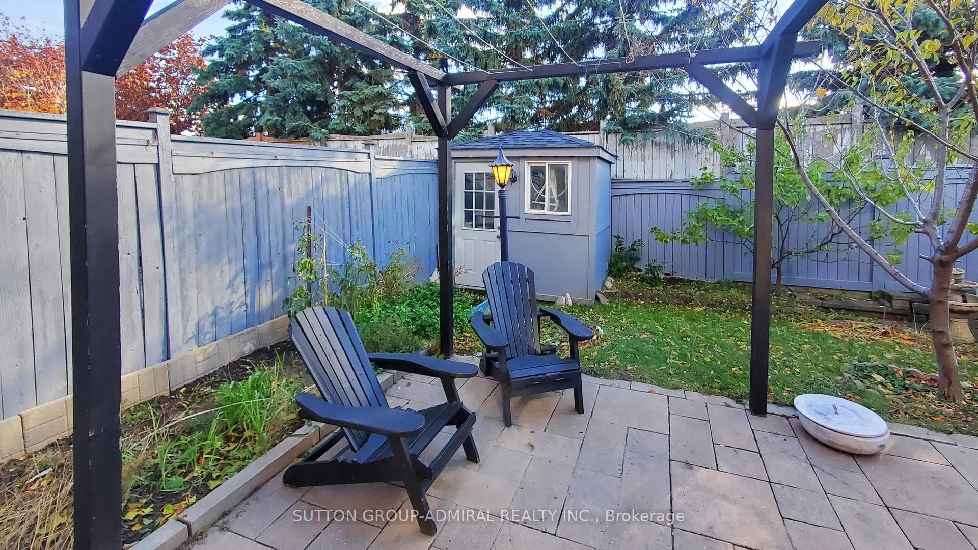 111 Kelso Crescent photo 23