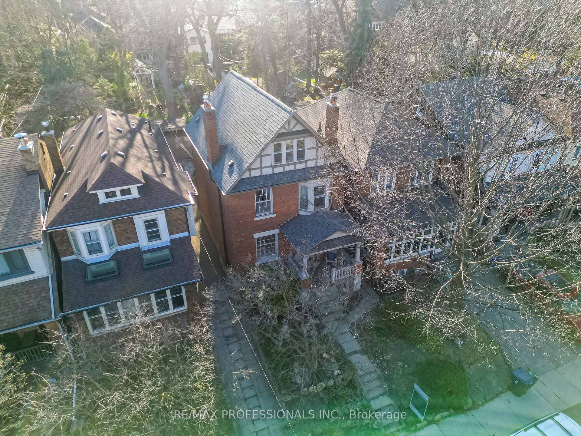 326 Durie Street photo 42
