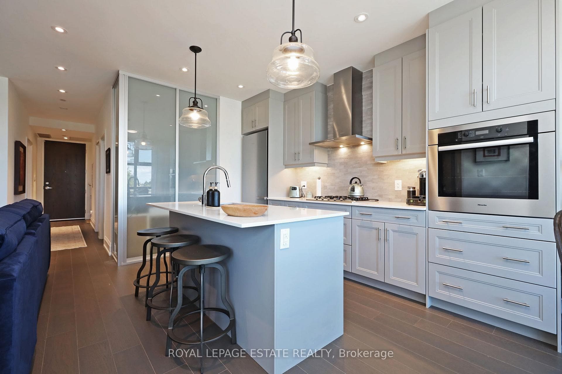 365 Beech Avenue Unit 410 photo 6