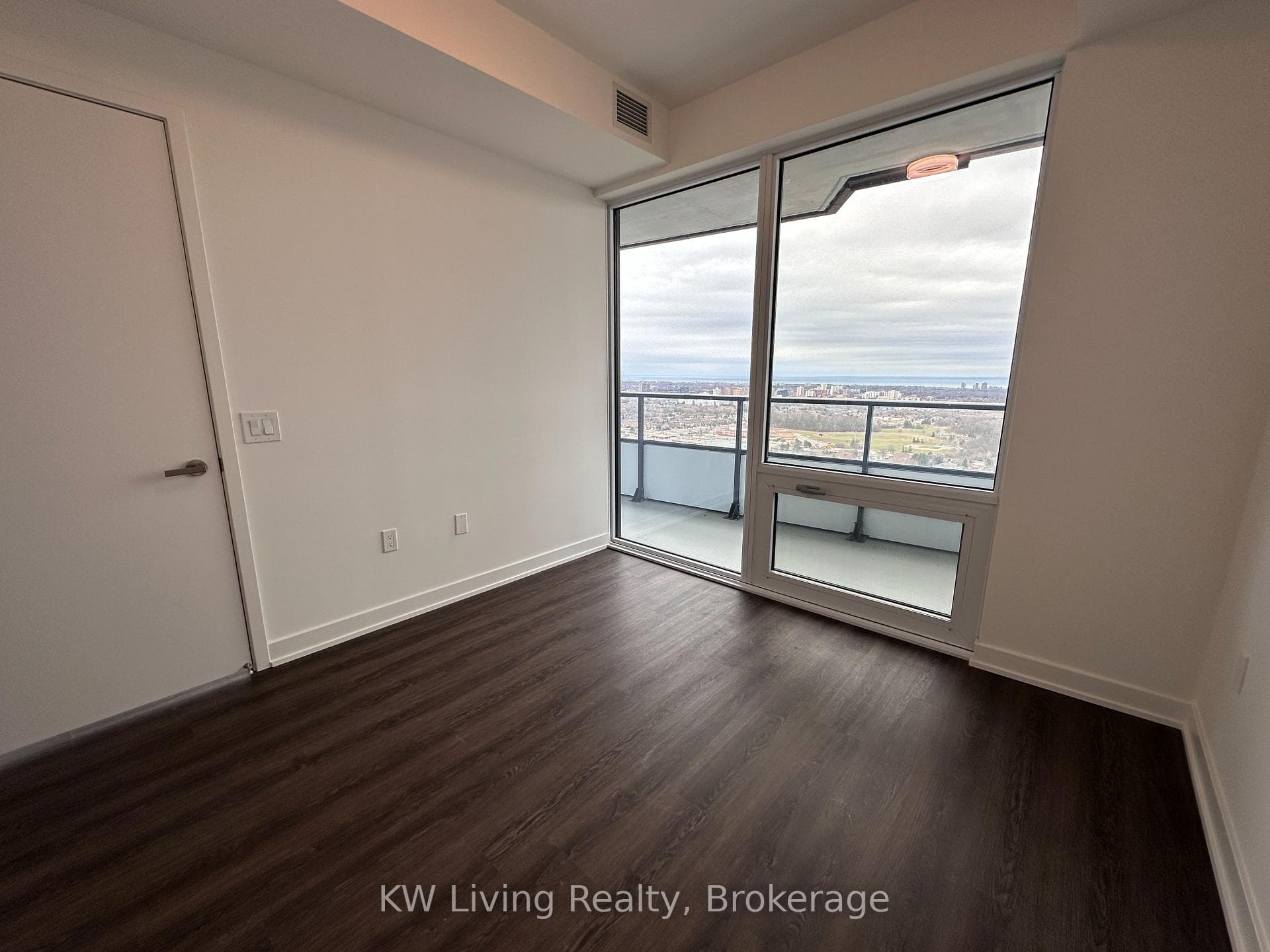 448 Burnhamthorpe Road Unit 2808 photo 19