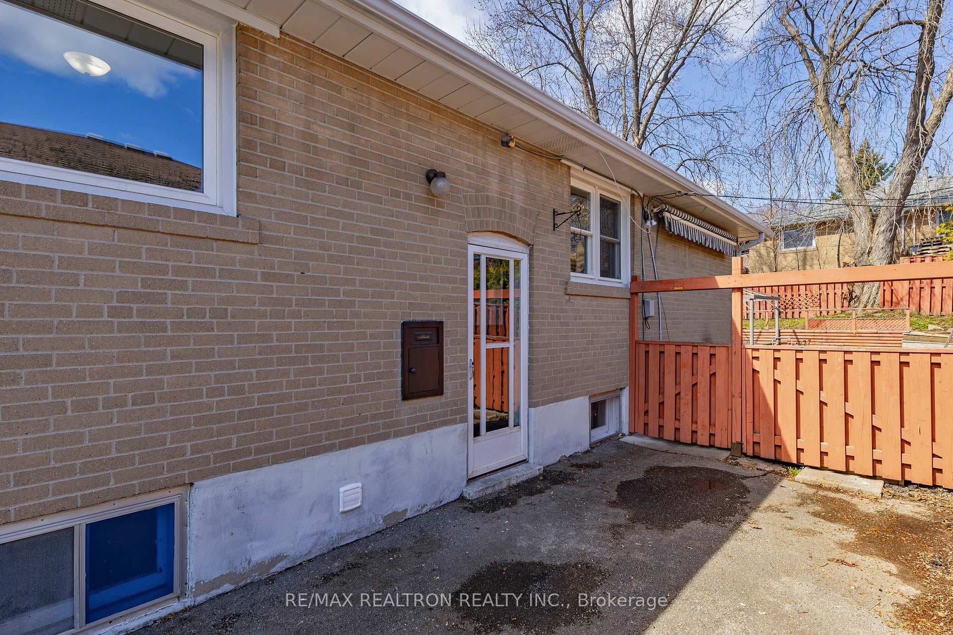 38 Lindsay Avenue photo 37