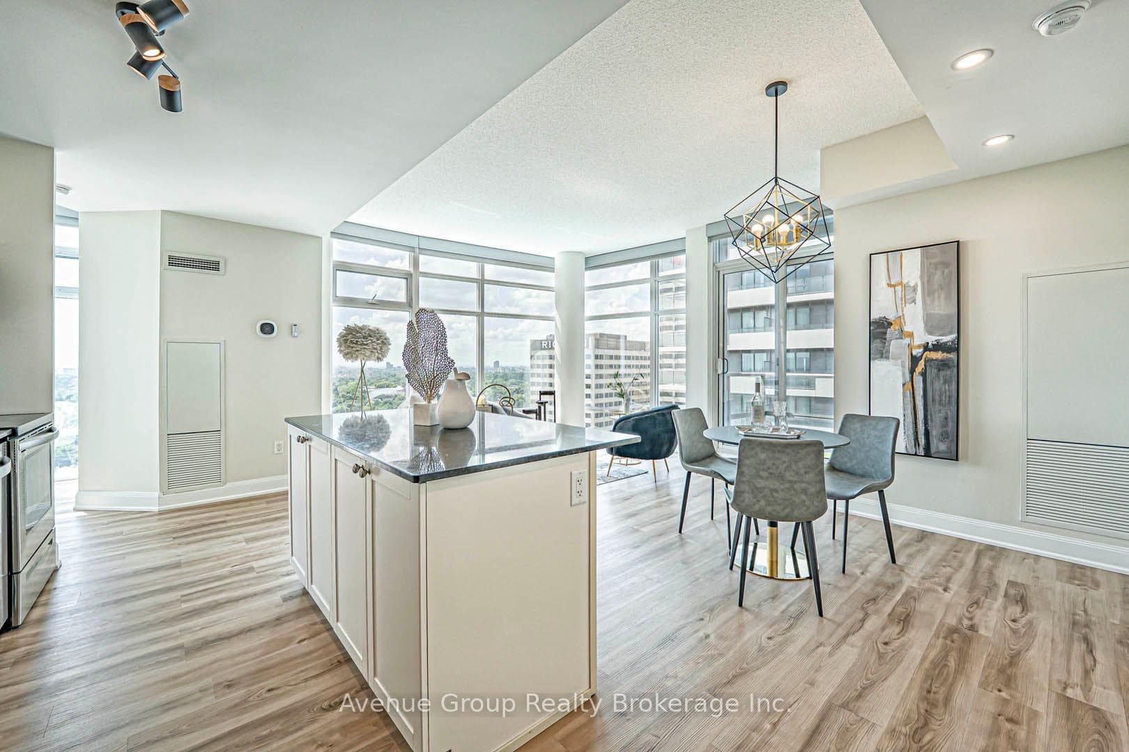 2191 Yonge Street Unit 3308 photo 18