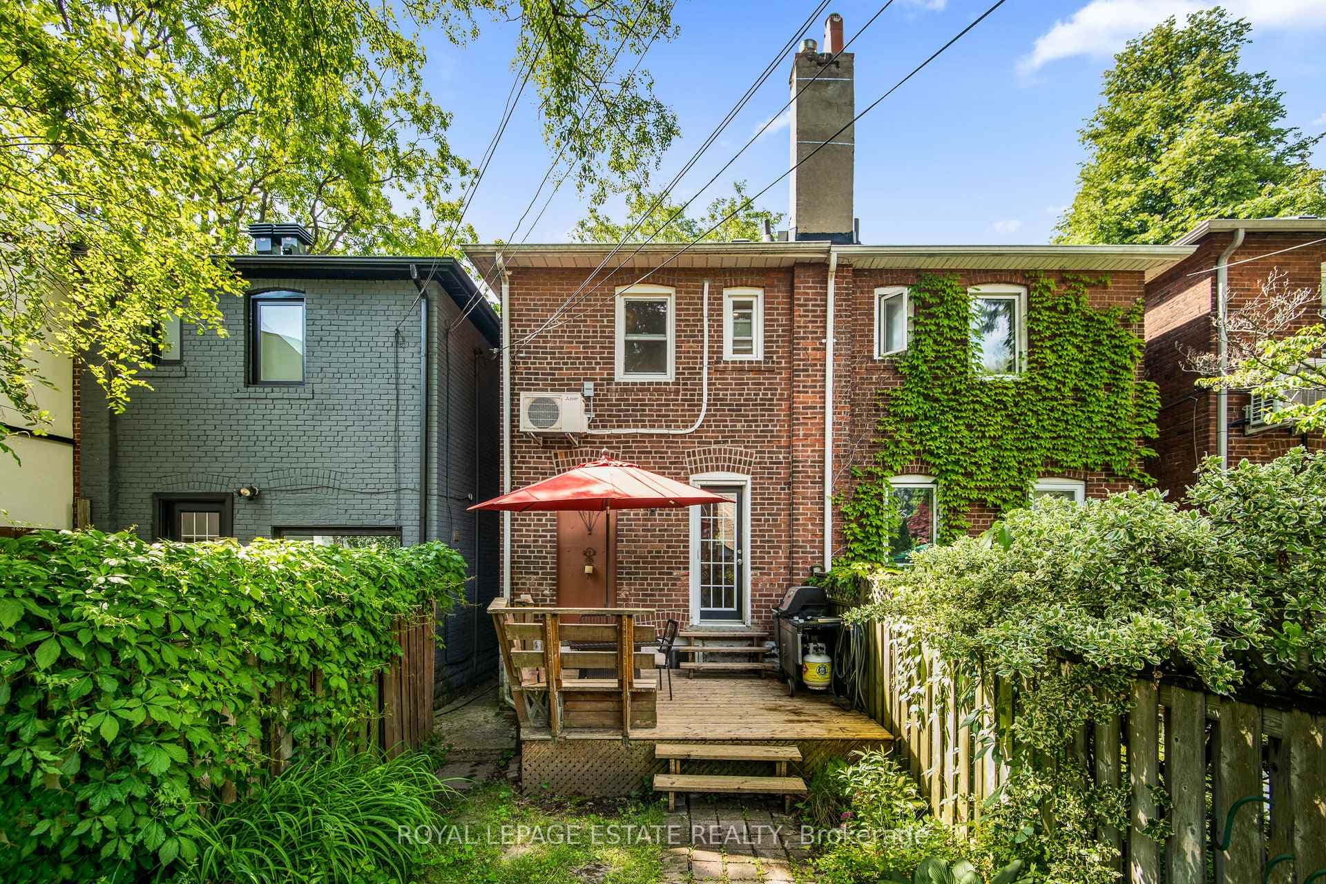 512 Soudan Avenue photo 32