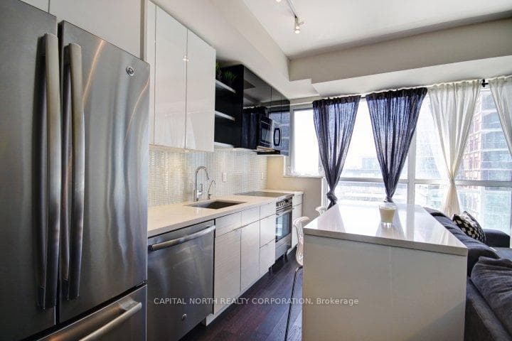 33 Shore Breeze Drive Unit 711 photo 7